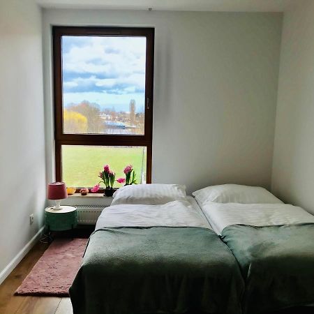 Baltic Riviera Apartments - Garden Sanctuary Retreat グダニスク エクステリア 写真
