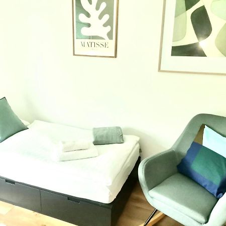 Baltic Riviera Apartments - Garden Sanctuary Retreat グダニスク エクステリア 写真
