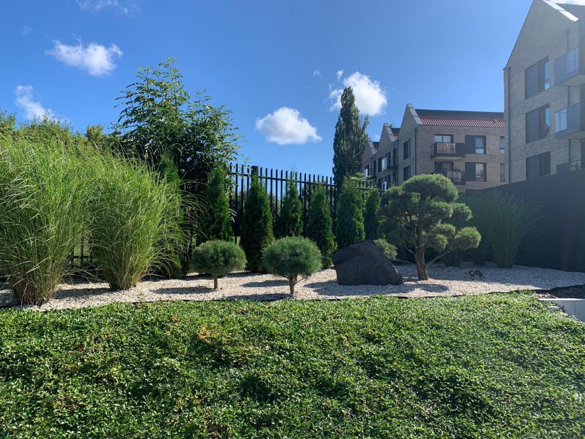 Baltic Riviera Apartments - Garden Sanctuary Retreat グダニスク エクステリア 写真