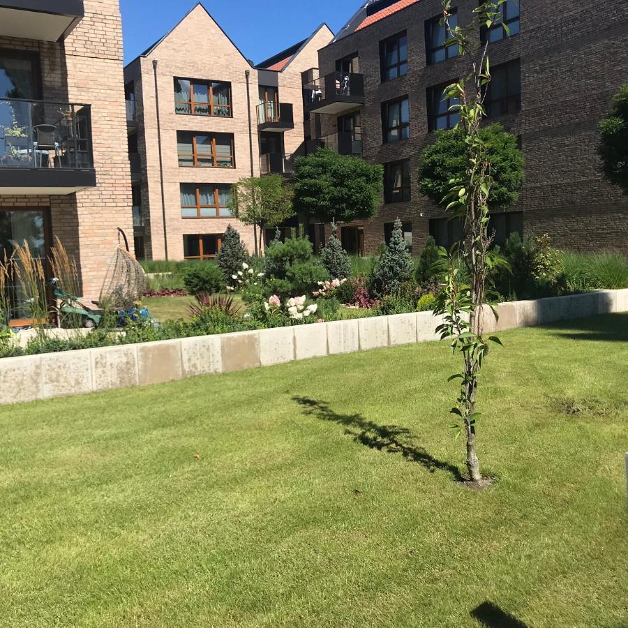 Baltic Riviera Apartments - Garden Sanctuary Retreat グダニスク エクステリア 写真