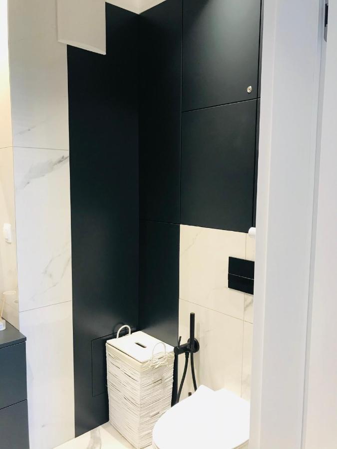 Baltic Riviera Apartments - Garden Sanctuary Retreat グダニスク エクステリア 写真