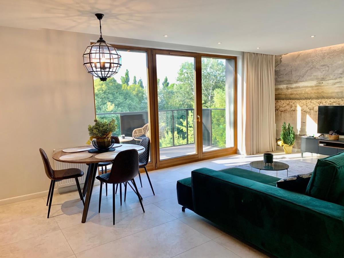Baltic Riviera Apartments - Garden Sanctuary Retreat グダニスク エクステリア 写真