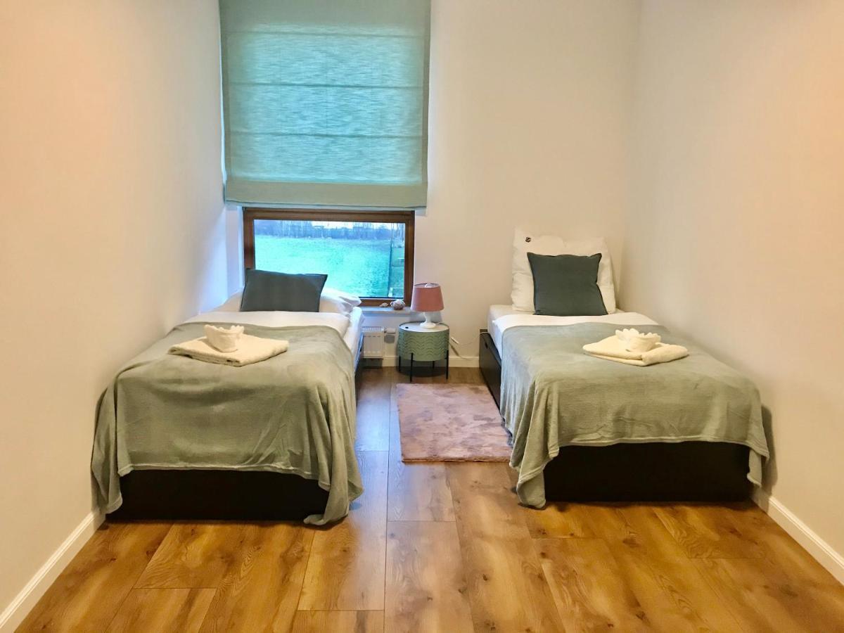 Baltic Riviera Apartments - Garden Sanctuary Retreat グダニスク エクステリア 写真