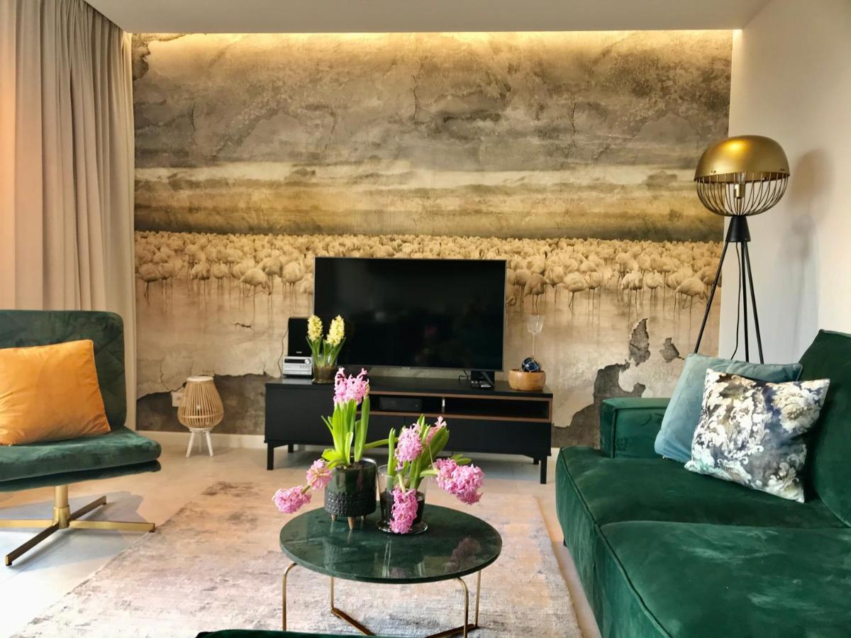 Baltic Riviera Apartments - Garden Sanctuary Retreat グダニスク エクステリア 写真